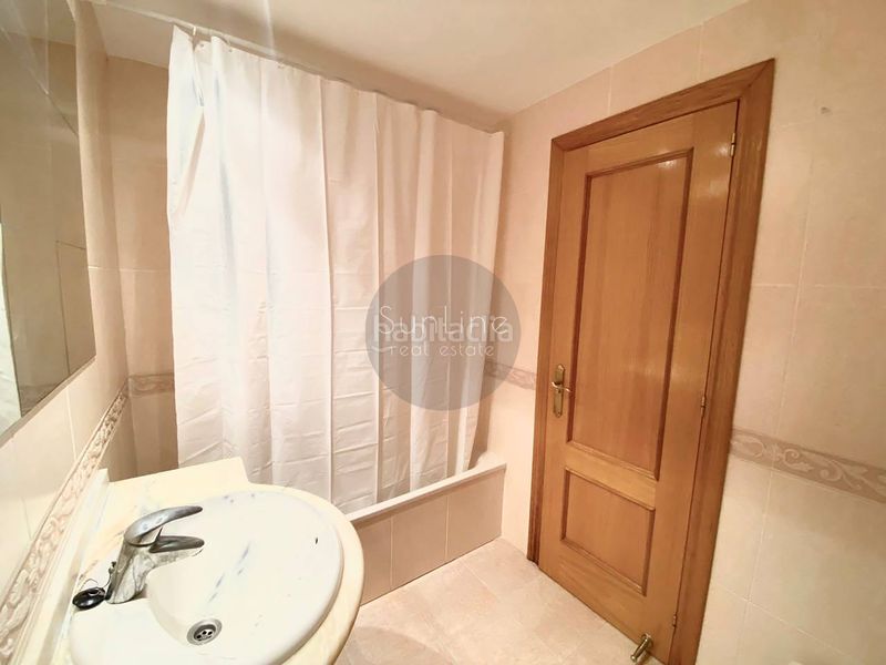 Foto 1278ec99-26eb-4e03-ad1e-49878360db63. Rent flat with parking pool in Trinitat Valencia