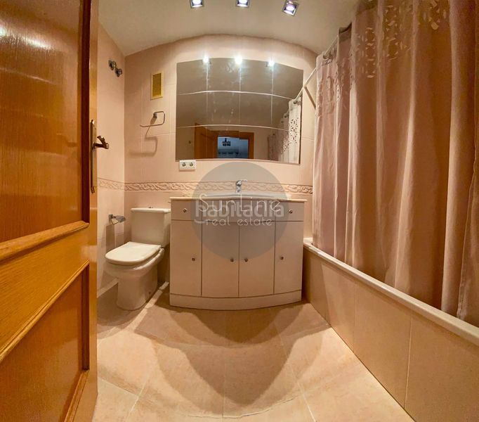 Foto 4fe65637-1333-42ae-a5f0-63365f70843b. Rent flat with parking pool in Trinitat Valencia