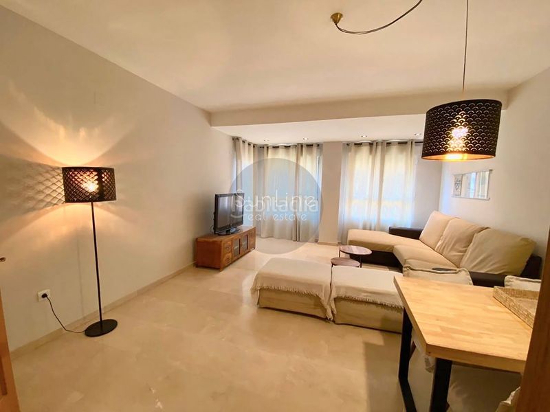 Foto cd32d75e-2ddc-4166-a694-b2c06af7d529. Rent flat with parking pool in Trinitat Valencia