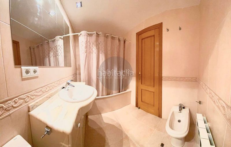 Foto deef6964-c5a2-4e9a-8e3c-19402c682944. Rent flat with parking pool in Trinitat Valencia