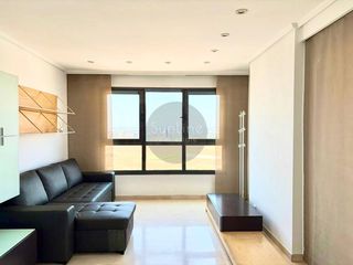 Location Appartement  Carrer de la safor. Alquiler de piso luminoso con terraza, piscina y parking junto a