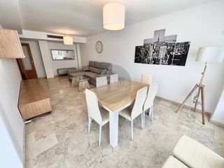 Alquiler Piso  Avinguda del mestre rodrigo. Alquiler de piso amueblado con tres dormitorios, gran terraza, p