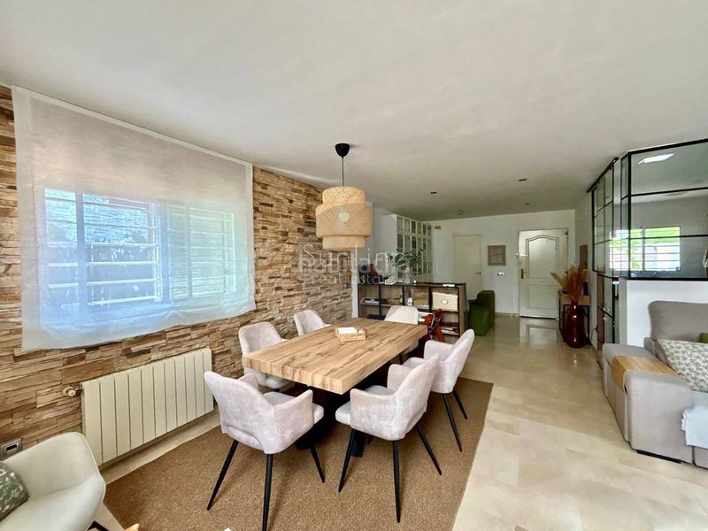 Foto fbb23f48-5632-44f9-9960-bc53e42ca967. Maison avec piscine dans Moncada