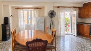 Etagenwohnung  Carrer de ramon muntaner. Apartamento con un buen potencial de inversión