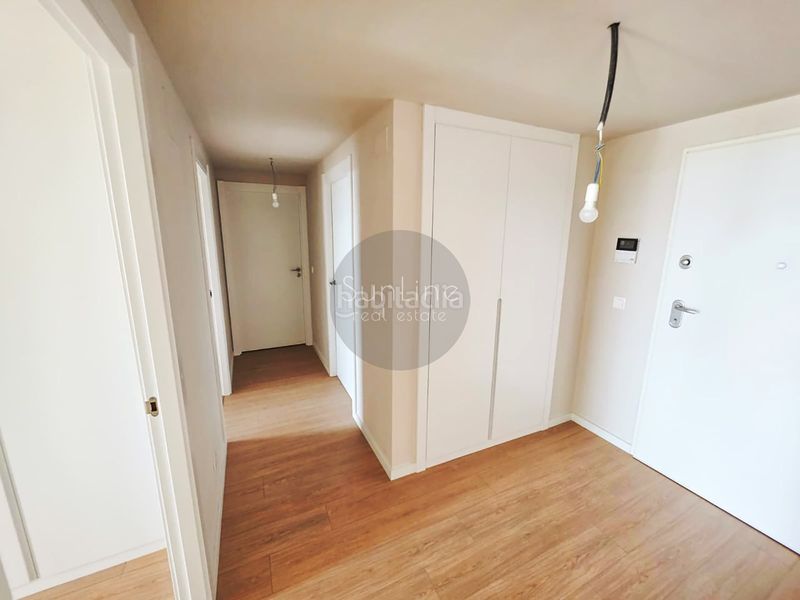 Foto 212c2ab7-576c-4921-bf1c-3a7bb4016db6. Rent flat with parking pool in Russafa Valencia