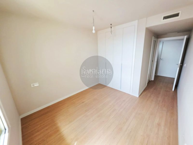 Foto 398920b1-cf4b-4c36-a400-adeb145ae03d. Rent flat with parking pool in Russafa Valencia