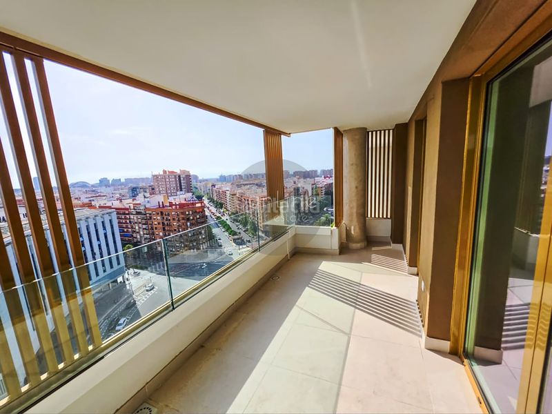 Foto 8a65e3d9-a384-4a68-9459-d42874bb14d4. Rent flat with parking pool in Russafa Valencia