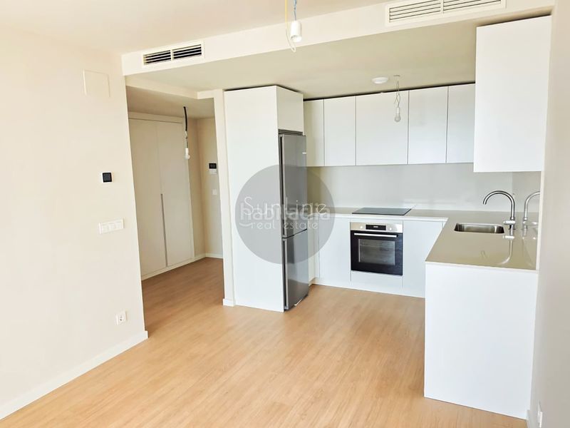 Foto 9b02dbe5-31d4-4bcc-a524-4416d76117ef. Rent flat with parking pool in Russafa Valencia