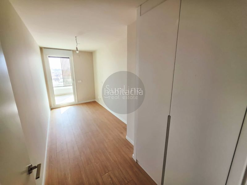 Foto a475a820-9f7d-4422-ba1f-f6ec28d84f5c. Rent flat with parking pool in Russafa Valencia