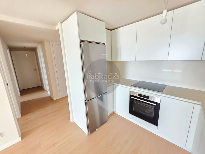 Foto b2393c74-ea2a-4ca8-85d8-bf57b56fcee7. Rent flat with parking pool in Russafa Valencia