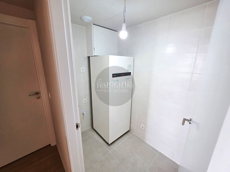 Foto bf6af434-5b4f-47f2-abad-49691e5e8363. Rent flat with parking pool in Russafa Valencia