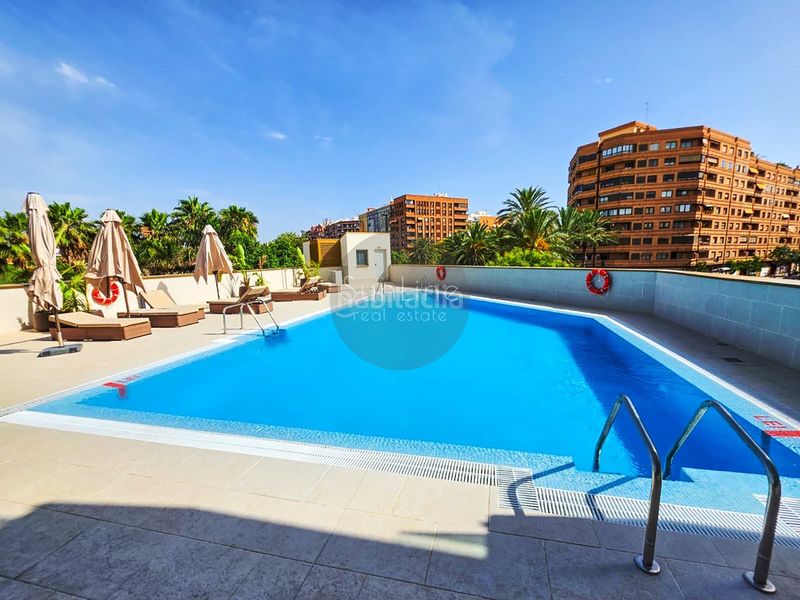 Foto f5f4095a-bef2-41e6-9f52-690d0e2038fb. Affitto appartamento con piscina in Russafa Valencia
