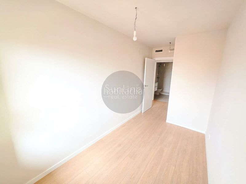 Foto a51ba7a3-3293-47d9-b0e6-9f5c6a31dd98. Location appartement avec piscine dans Russafa Valencia