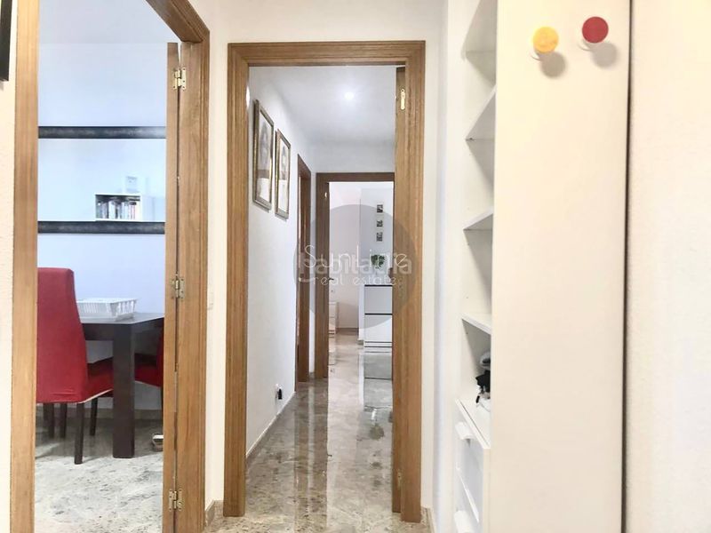 Foto cec801b1-b296-4348-a535-d96bfac66e09. Flat with parking pool in Valterna Paterna