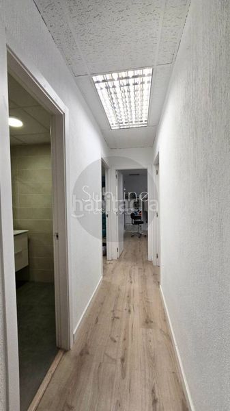 Foto 4a5b9223-a9b5-41d0-bda5-4a11341e7098. Lloguer oficina a Barrio de Campanar Valencia