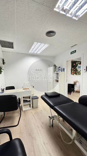 Foto 5f5d0aed-9ac8-4cc1-a121-9fa8d8397496. Lloguer oficina a Barrio de Campanar Valencia