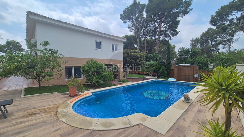 Foto 830ef98e-4de4-4a25-8f0e-cd384b78ad00. Casa amb aparcament a Entrepinos Eliana (l´)