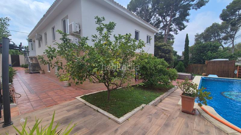 Foto 89e99f08-17ce-4a91-9d8e-bb571fce59d1. Casa amb aparcament a Entrepinos Eliana (l´)