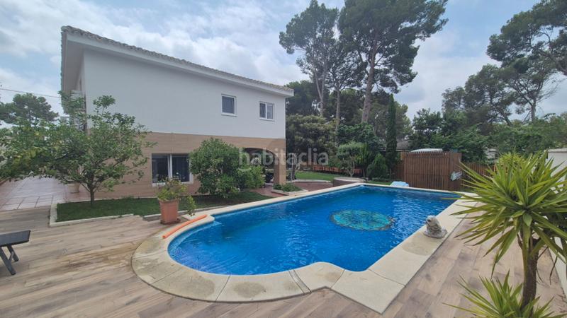 Foto da86bb4b-bb7d-453e-83b2-40288010c7a1. Casa amb aparcament a Entrepinos Eliana (l´)