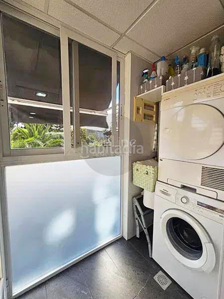 Foto 531bb9bc-9a9d-46e4-bf98-74fdc55a9100. Casa adossada amb aparcament a Nuevo Centro Sagunt