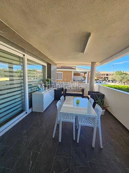 Foto 8c78e61e-e3b6-45f5-8e9e-bea798a519a6. Casa adossada amb aparcament a Nuevo Centro Sagunt