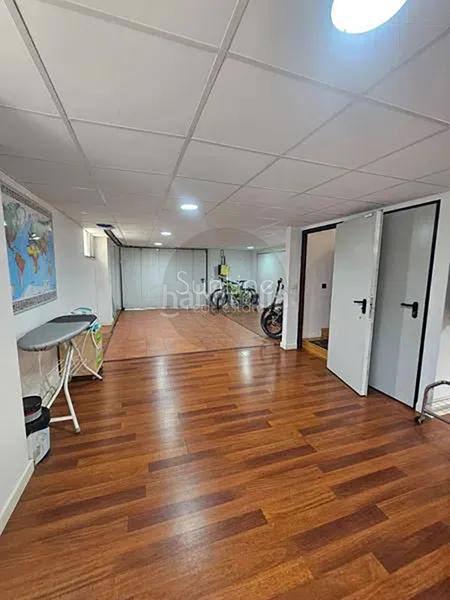 Foto a5358140-9117-4c99-91c2-01ccac17e525. Casa adossada amb aparcament a Nuevo Centro Sagunt