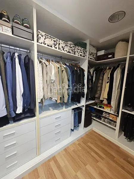 Foto b6547a7e-efb6-4153-98bb-ec5db7b9a37f. Casa adossada amb aparcament a Nuevo Centro Sagunt