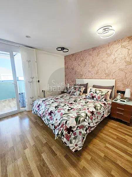 Foto f70faa9c-a9bd-4309-ac38-a091de62b08d. Casa adossada amb aparcament a Nuevo Centro Sagunt