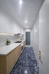 Piso en La Florida. Amplio piso de 3 habitaciones en finca con ascensor y galeria.