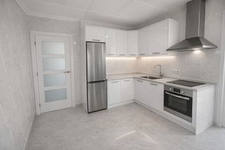 Etagenwohnung in Camps Blancs. Elegante piso totalmente reformado de 75 m² con 3 dormitorios