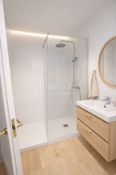 Foto b2192916-3429-406a-8663-d9a1f16b639b. Pis a Sants Barcelona