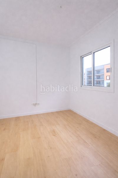 Foto e16bab84-caaa-44a6-bc19-a9e982ffc544. Pis a Sants Barcelona