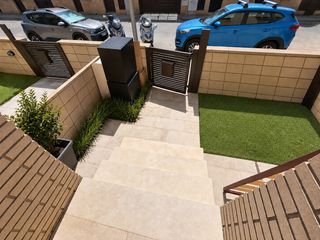 Chalet in Fondo Somella. Casa con dos terrazas y parking propio en vilanova i la geltrú