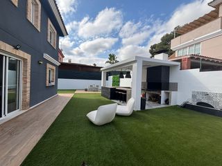 Lloguer Xalet a Plaza de las yucas 116. ¡tu próximo hogar en club de campo! chalet independiente de dise