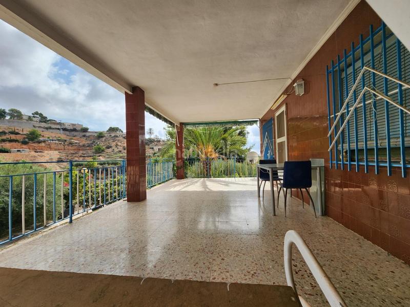 Foto e104d2cd-2554-4ed8-8ade-fe1e1d366862. Chalet con piscina in Crevillente