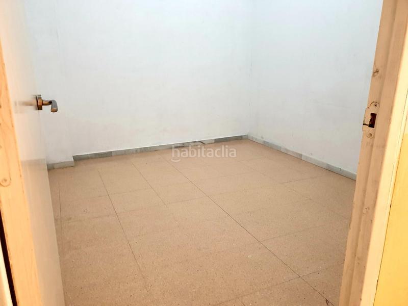 Foto 3b73610e-8e40-49df-871e-80be5dc10e35. Lloguer local comercial a Crevillente