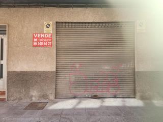 Local Comercial en Albatera. Se vende local