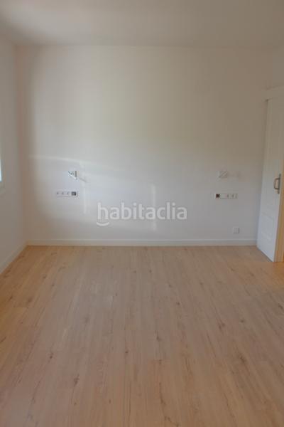 Foto 0f8206ba-6cf7-48ba-9b26-e0b96ec46391. Affitto casa a schiera con camino riscaldamento parcheggio in Castelldefels