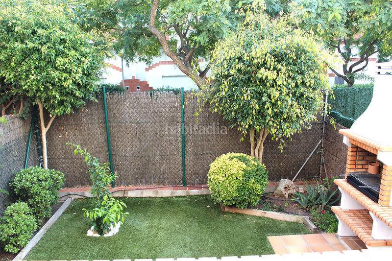 Foto 3ffa0a93-9475-4047-bad9-3ecc131f66d7. Affitto casa a schiera con camino riscaldamento parcheggio in Castelldefels