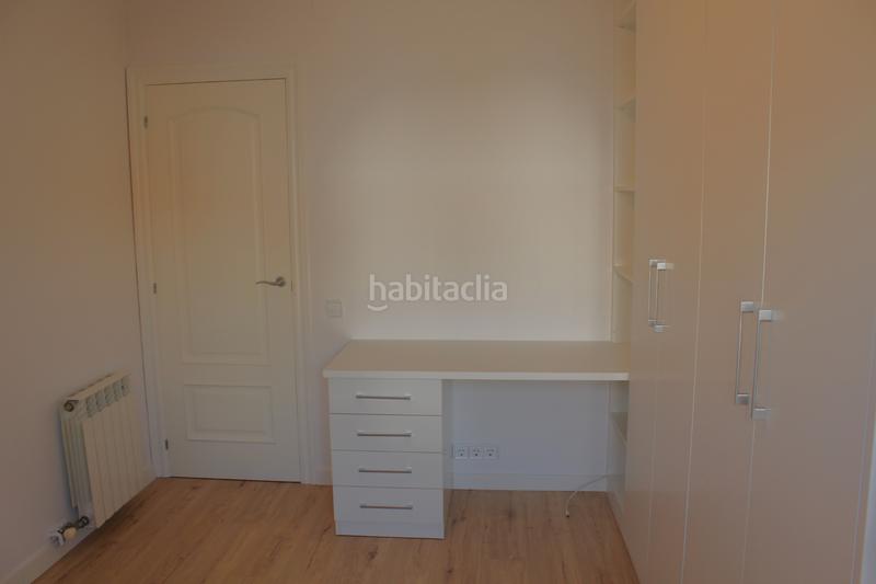 Foto 49ae87f7-b4fc-4882-a6d8-bdcb9d33b079. Alquiler casa adosada chalet adosado en Can Bou Castelldefels