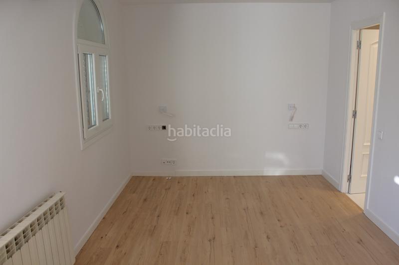 Foto 7bf82fcb-ea01-47a0-9b3d-f481f0607eef. Alquiler casa adosada chalet adosado en Can Bou Castelldefels