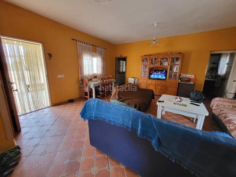 Foto aa0b0cc6-9146-4311-ae5b-c336c3861435. Casa aparellada amb xemeneia calefacció aparcament piscina a Medina Sidonia