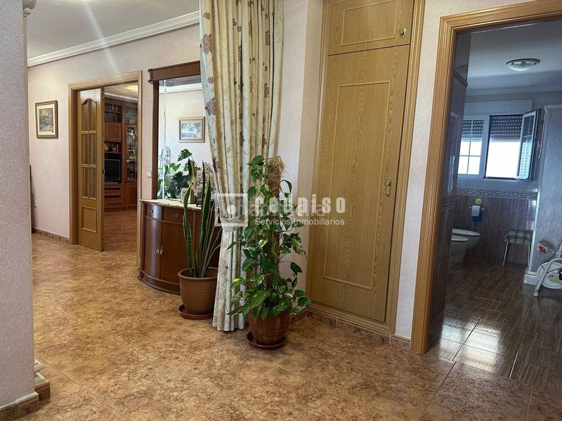 Foto b7b04a7b-a3b9-4f61-98fe-adde2b884cff. Chalet en Meco pueblo Meco