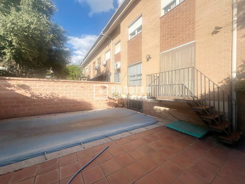 Foto 8a73cc1b-25eb-4998-9b2c-6e4acbac86b4. Chalet en Bulevar-Plaza Castilla Azuqueca de Henares