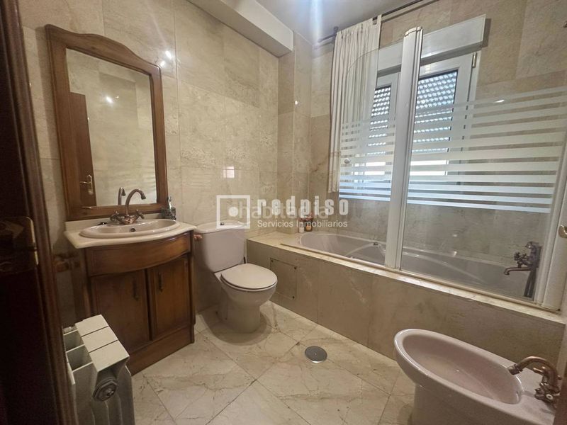 Foto 9176fa46-3454-4494-99fa-fccadb909181. Chalet en Bulevar-Plaza Castilla Azuqueca de Henares