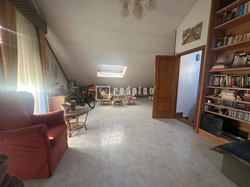 Foto a8923ef2-8056-4053-a4d6-7d4e090c5ac2. Chalet en Bulevar-Plaza Castilla Azuqueca de Henares