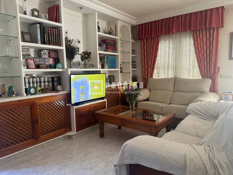 Foto b9f26700-3b4d-49d9-8168-89f814660689. Chalet en Bulevar-Plaza Castilla Azuqueca de Henares