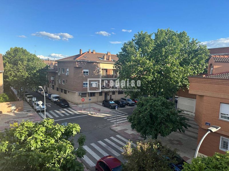 Foto e5a0a4e3-f259-499d-86c3-735b380b3941. Chalet en Bulevar-Plaza Castilla Azuqueca de Henares
