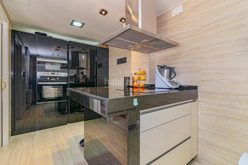 Foto 0e01693b-3543-4ec0-b9bd-bd56cf4e4ca6. Maison avec chauffage parking piscine dans Castaño - Mirasierra Granada