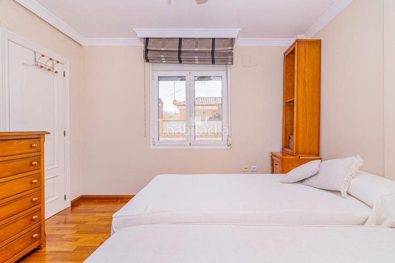 Foto 629d3e7b-3d4a-4802-8d38-0448f5ffe8ed. Maison avec chauffage parking piscine dans Castaño - Mirasierra Granada